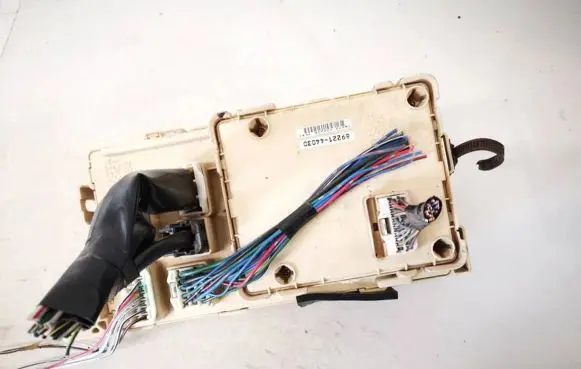 Toyota Avensis Verso Fuse box set 8922144030 89221-44030