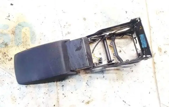 Skoda Octavia Mk2 (1Z) Armrest 1063893