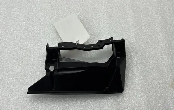 BMW 4 F36 Gran coupe Headlight/headlamp mounting bracket 1305819031