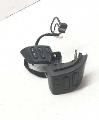 Toyota Corolla Verso AR10 Steering wheel buttons/switches 