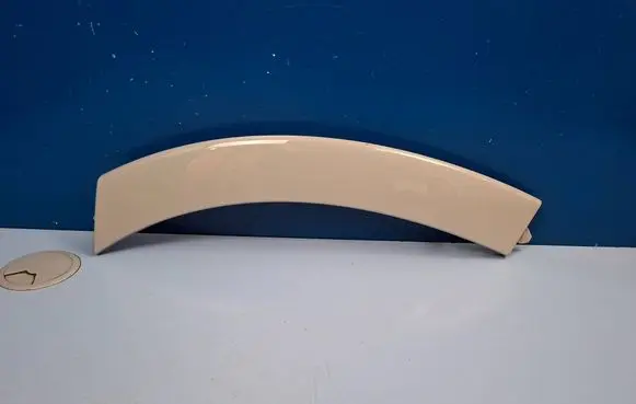 Front bumper splitter molding