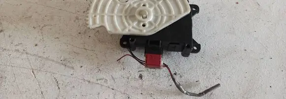 Toyota Auris 150 Air flap motor/actuator 1138002800