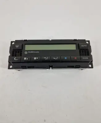 Volkswagen PASSAT B5.5 Climate control unit 