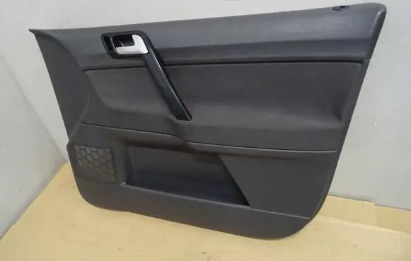 Volkswagen Polo IV 9N3 Front door card panel trim