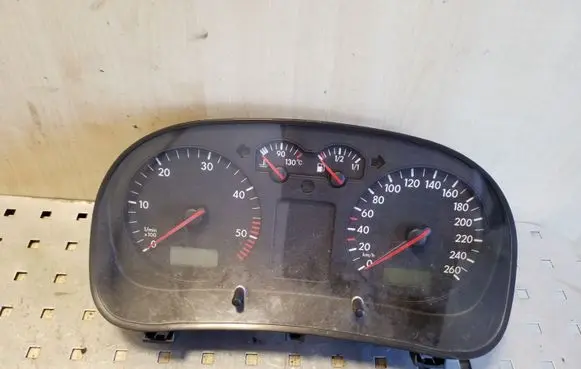 Volkswagen Golf IV Speedometer (instrument cluster) 1J0920805G