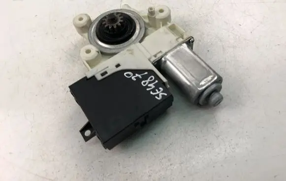 Volvo S40 Front door window regulator motor 992763100