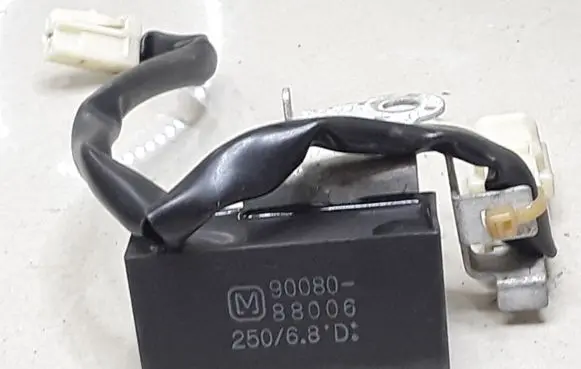Toyota Avensis T250 Sensor 9008088006