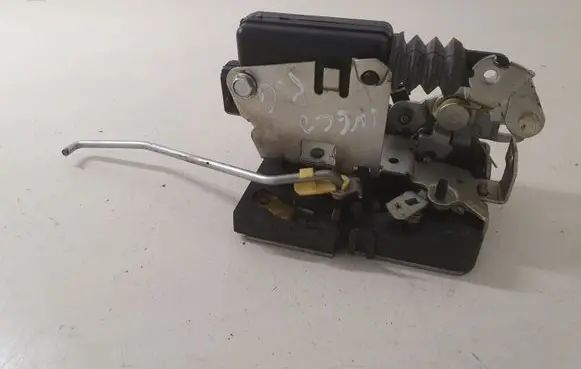 Iveco Daily 4th gen Rear door lock