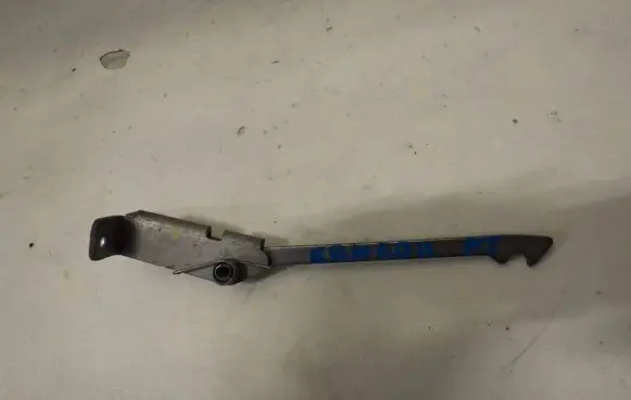 Renault Kangoo II Rear door check strap stopper
