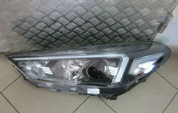 Hyundai Tucson TL Headlight/headlamp