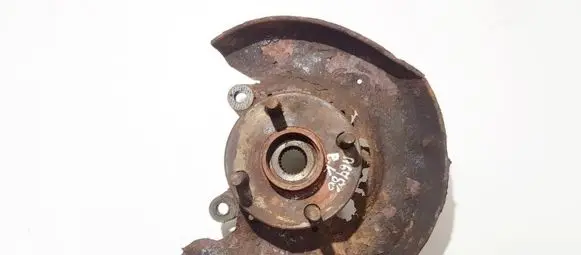 Toyota Yaris Front wheel hub