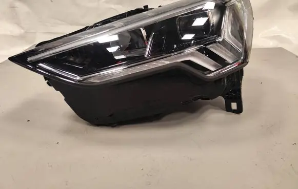 Audi Q3 F3 Headlight/headlamp 83A941033