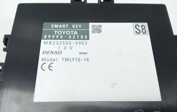 Toyota Auris 150 Keyless (KESSY) go control unit/module 8999002180