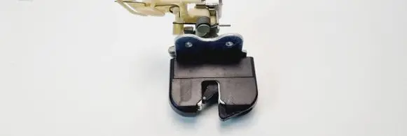 Mercedes-Benz C W203 Seat back rest lock catch A2039200372
