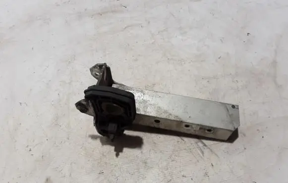BMW 5 F10 F11 Front bumper shock/impact absorber 7186513