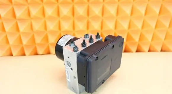 Mercedes-Benz CLK A209 C209 ABS Pump 0355458132