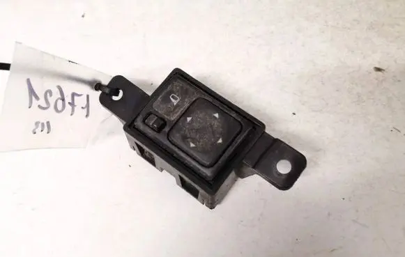 Wing mirror switch