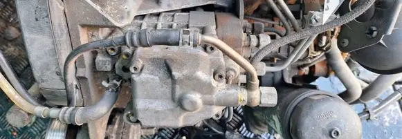 Skoda Octavia Mk1 (1U) Fuel injection high pressure pump 038130107d