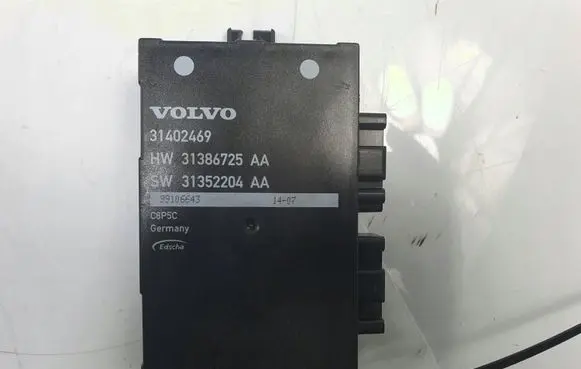 Volvo V70 Tailgate/trunk control unit/module 31402469