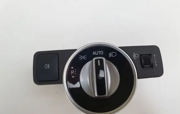 Mercedes-Benz C W204 Light switch A2049053103