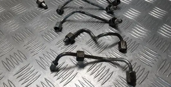 Chevrolet Captiva Fuel injector supply line/pipe 