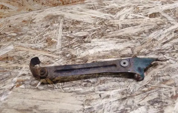 Nissan 240ZX, 280ZX, 300ZX Fender mounting bracket