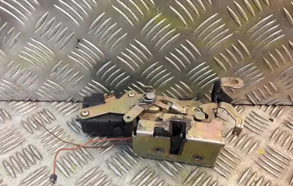 Smart ForTwo I Front door lock 0536