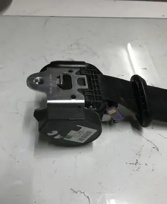 Audi A6 S6 C6 4F Front seatbelt 605405000