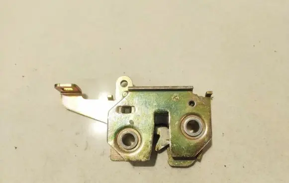 Nissan Primera Seat back rest lock catch 542286561 77-795004-1a