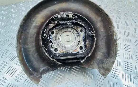 Volvo S60 Rear wheel hub spindle/knuckle 9200623