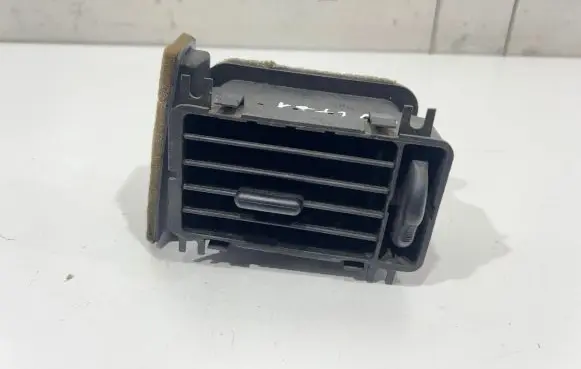 Volkswagen II LT Dashboard side air vent grill/cover trim 9018310030