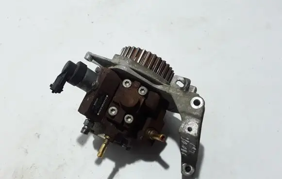 Volvo C30 Fuel injection high pressure pump 9683703780
