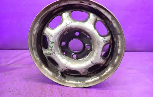 Skoda Felicia II R13 steel rim 1H0601025A