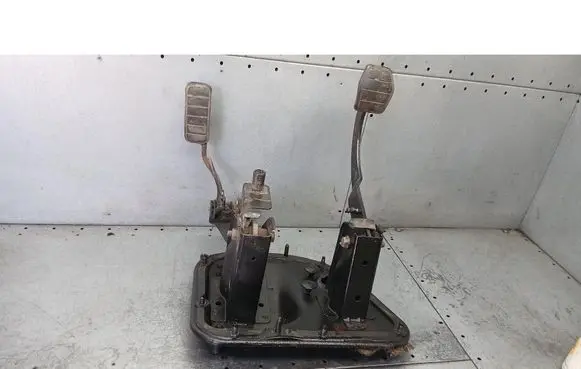 Renault Master II Accelerator throttle pedal 