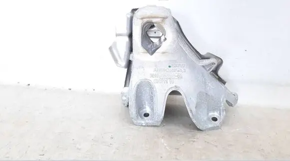BMW X5 F15 Engine mounting bracket 6853208 22116853208
