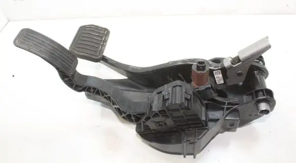 Tesla Model 3 Pedal assembly 104469200D