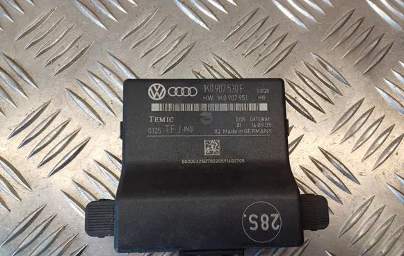 Volkswagen Touran I Gateway control module 1K0907530F 1K0907951