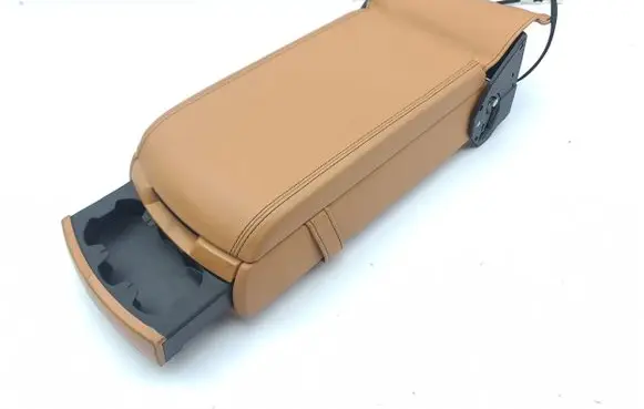 Maserati Quattroporte Rear seat armrest 