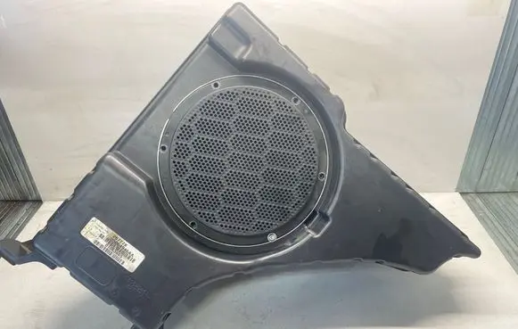 Fiat Freemont Subwoofer speaker 05064946AA 26777X 01063665
