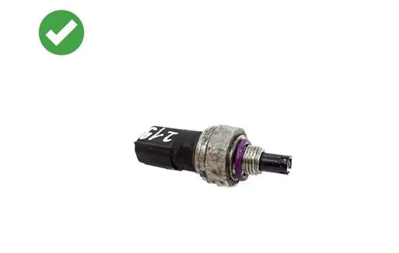 Mercedes-Benz CLS C219 Air conditioning (A/C) pressure sensor A2038300472
