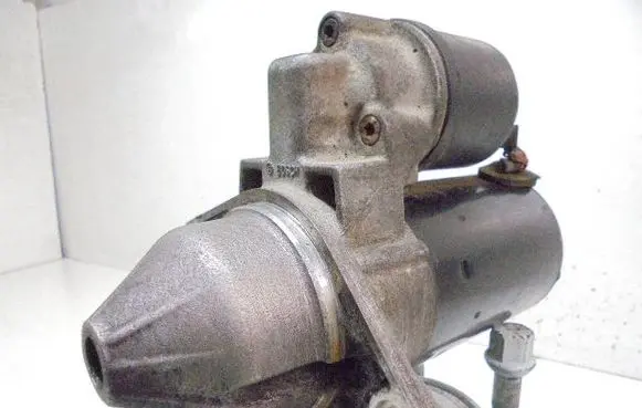 Opel Astra H Starter motor 0001107401