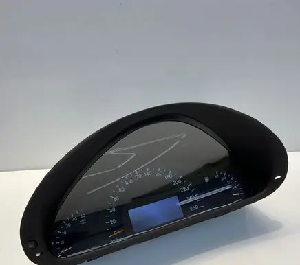 Speedometer (instrument cluster)
