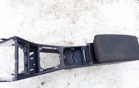 Volkswagen PASSAT B6 Armrest 3c0863319