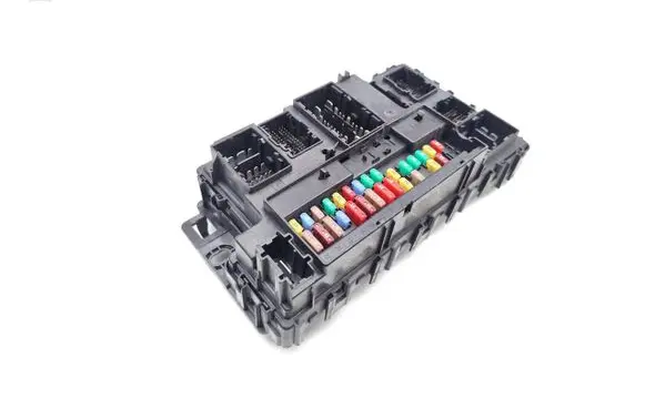 Ford Mondeo MK V Fuse module JU5T-15604-CFG A2C763535040000