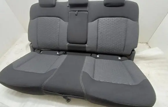 Ford Ranger IV Rear seat 