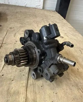 Renault Master III Fuel injection high pressure pump 167001930R A2C97864000 22286007601