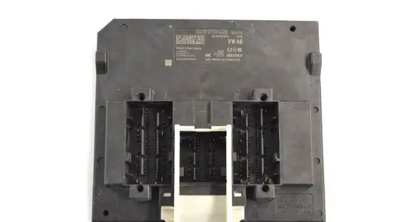 Infiniti FX Central body control module 5Q0937084DB