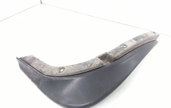 Skoda Octavia Mk2 (1Z) Rear mudguard 1Z0821822A