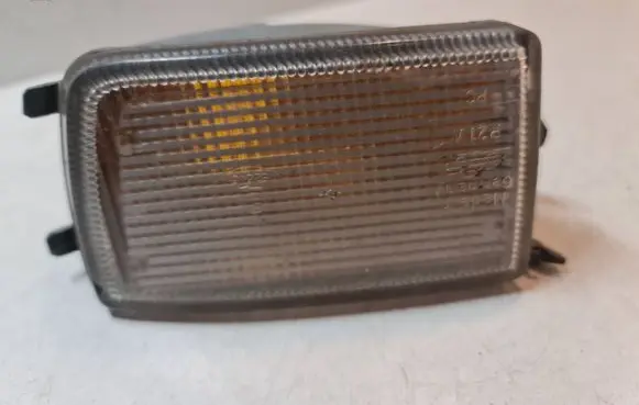 Volkswagen Golf III Front indicator light 1H0953155D 858050