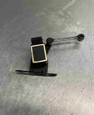 Mercedes-Benz SL R230 Rear suspension height sensor lever A0025428818